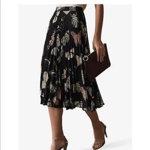 Butterfly print pleated midi skirt